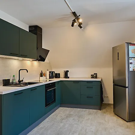דירה Grosse Mosel-fewo, 4 Schlafzimmer & Bis Zu 8 Pers, Mit Parkplatz טריטנהיים
