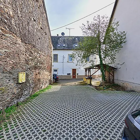 Grosse Mosel-fewo, 4 Schlafzimmer & Bis Zu 8 Pers, Mit Parkplatz * טריטנהיים